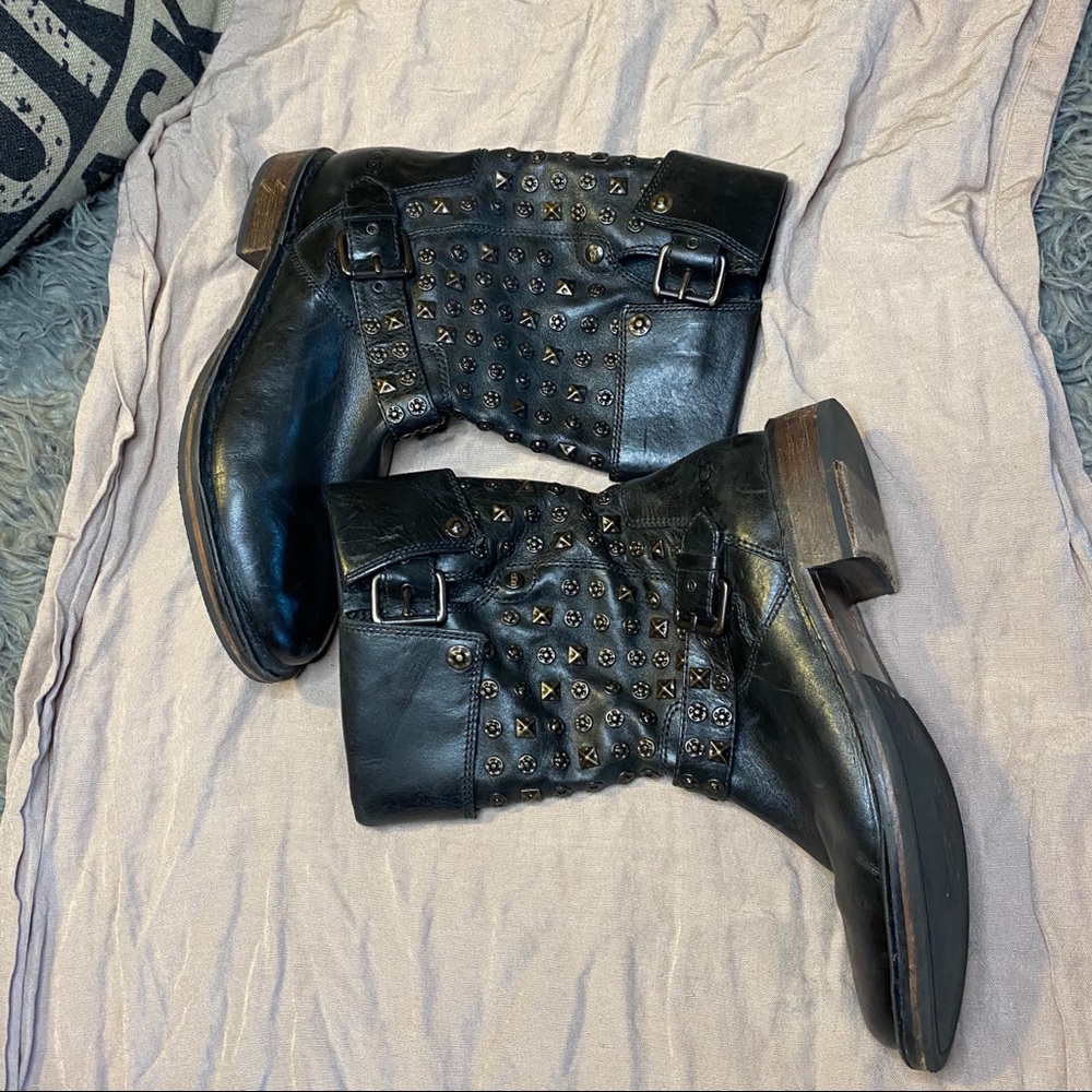 UGG UNISEX BOOTS